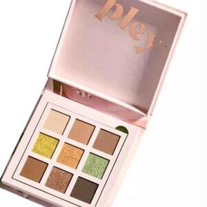 Pley Beauty x Revolve | 9 Shade Eyeshadow Palette | Nudie